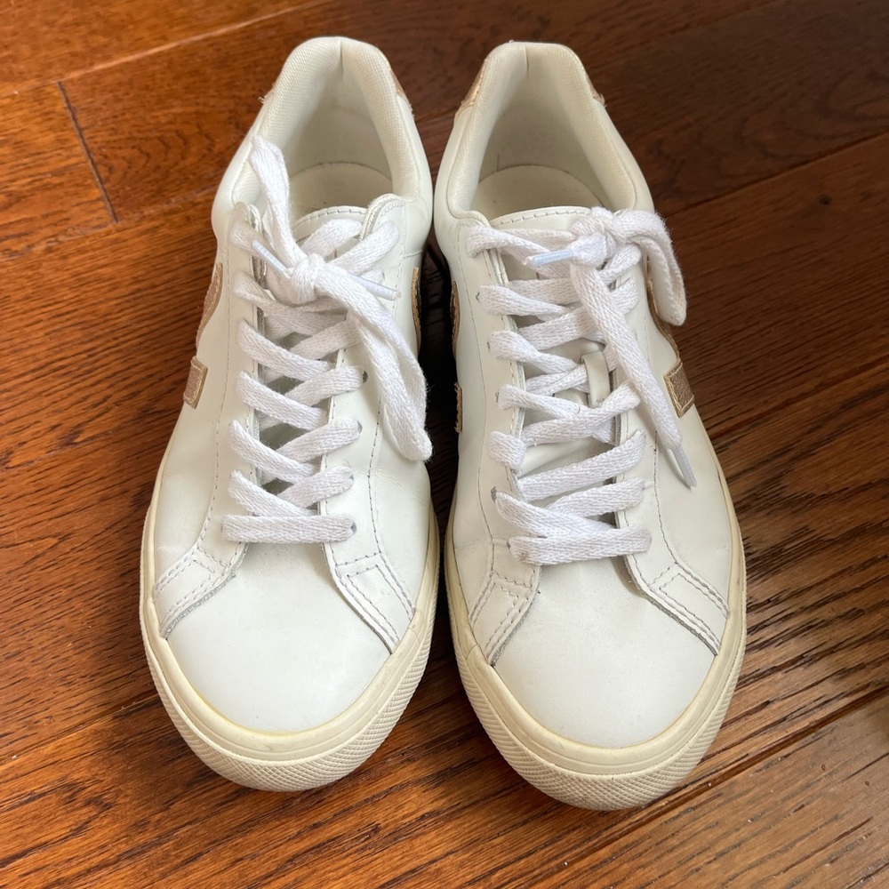 Veja Women's Logo Sneakers White - Metallic Pink Logo - Size 6